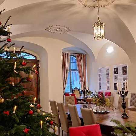 Apartment Stadtpalais Familien-suite 4 Mit Galerie Maximal 6 Personen