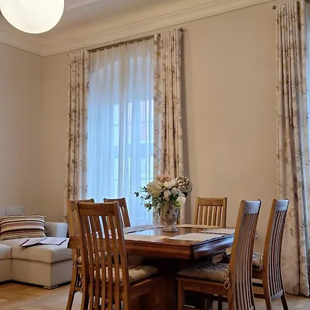 Stadtpalais Familien-suite 4 Mit Galerie Maximal 6 Personen Apartamento *