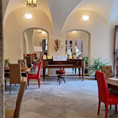 Apartment Stadtpalais Familien-suite 4 Mit Galerie Maximal 6 Personen Bautzen